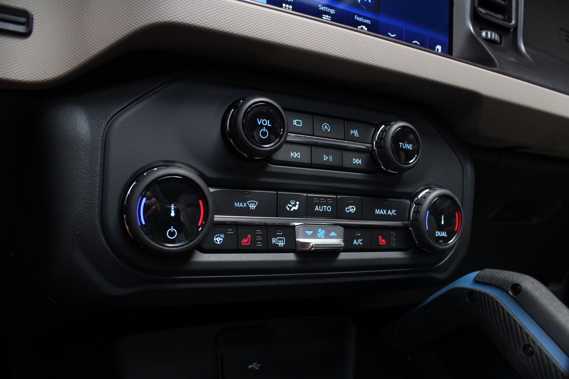 Used 2022 Ford Bronco Wildtrak image 55