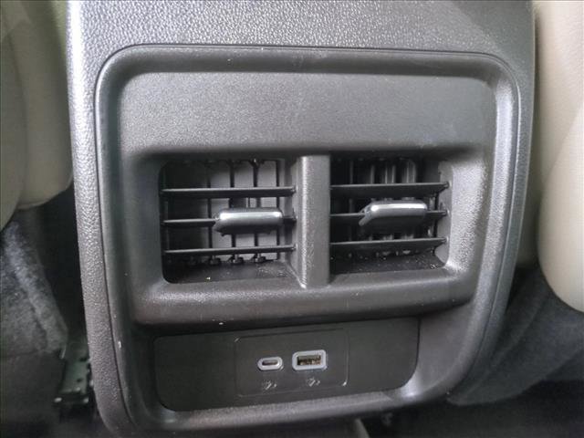 Used 2022 Cadillac XT4 Luxury w/ Driver Awareness Package image 16