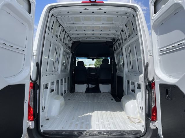 Used 2024 Mercedes-Benz Sprinter 2500 w/ Acoustic Package image 11