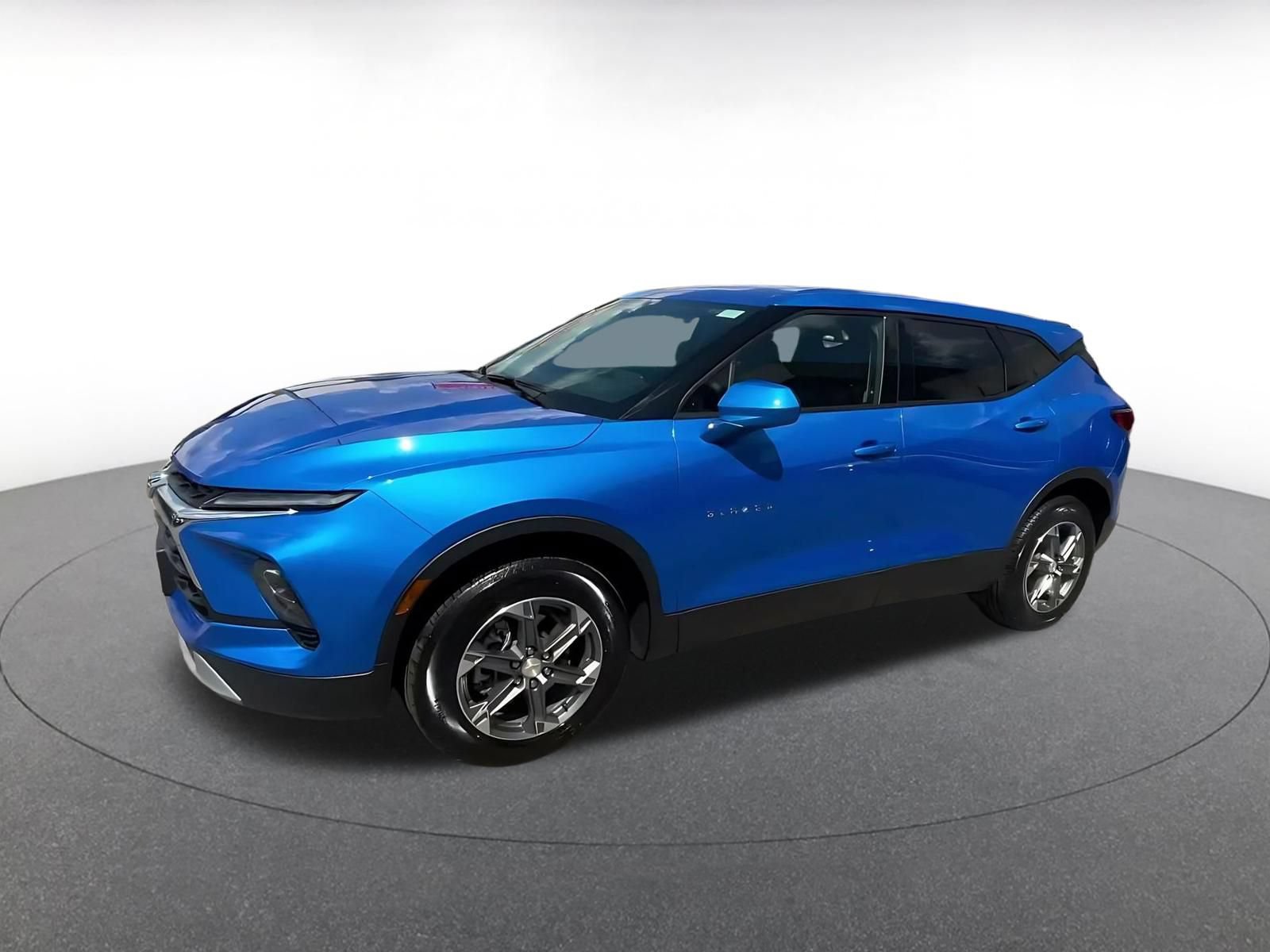 Used 2025 Chevrolet Blazer LT FWD image 7