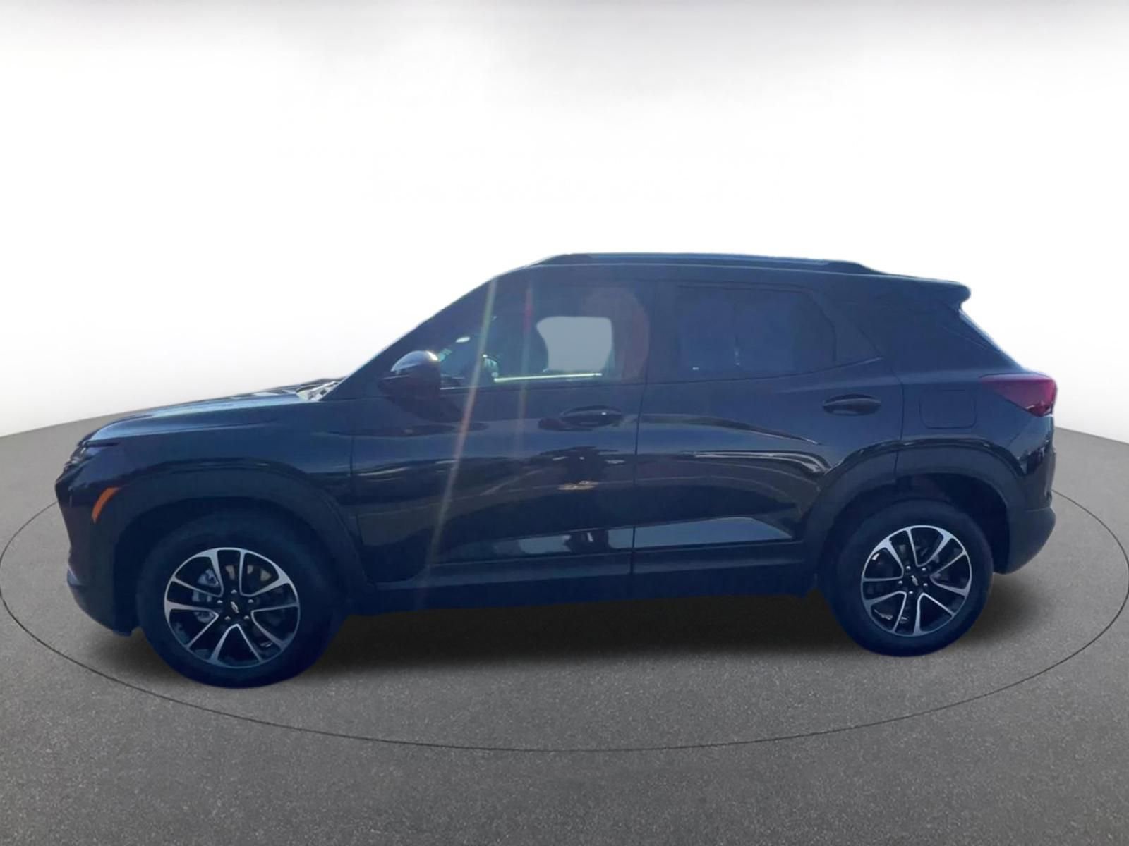 Used 2025 Chevrolet TrailBlazer LT image 9