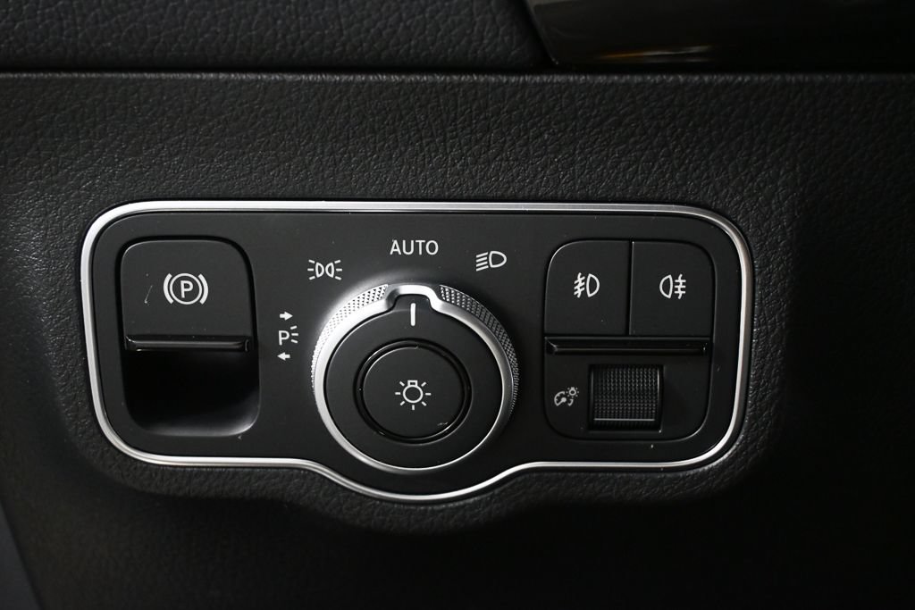 Certified 2026 Mercedes-Benz GLA 250 image 9