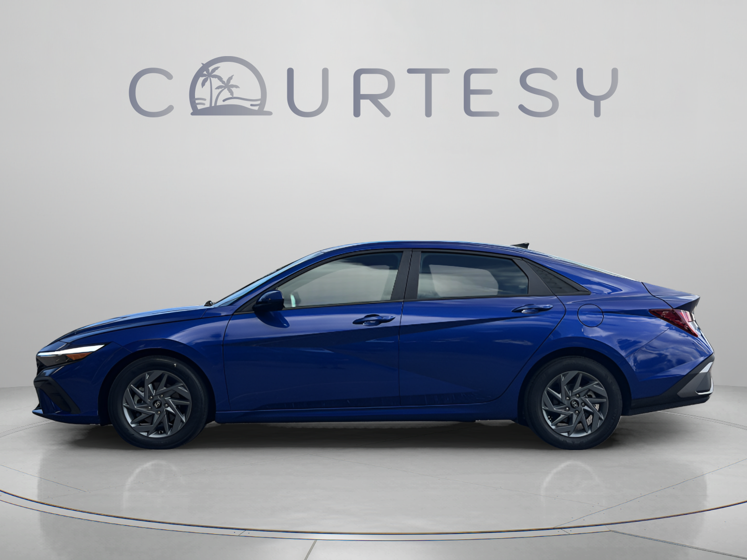 Certified 2024 Hyundai Elantra SEL FWD image 2