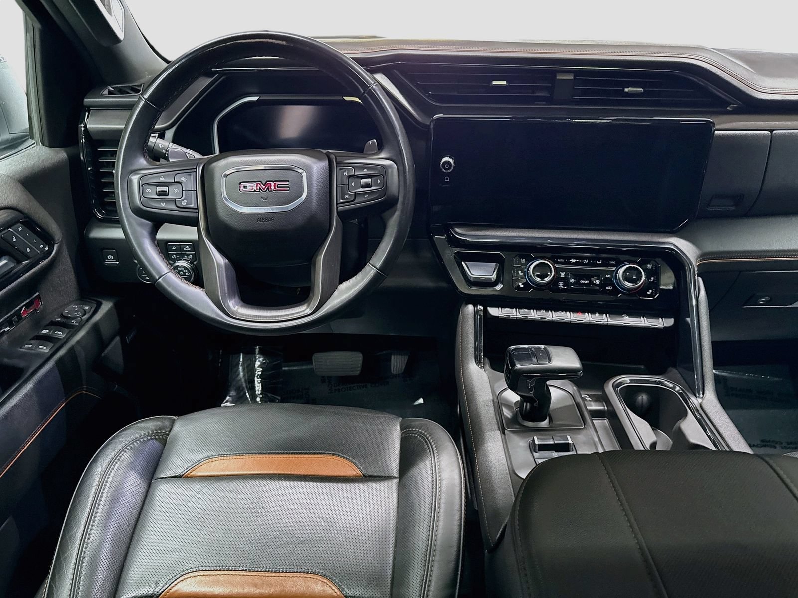 Used 2024 GMC Sierra 1500 AT4 w/ Technology Package AWD/4WD image 26