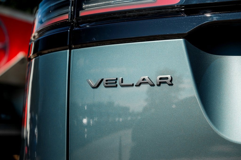 New 2026 Land Rover Range Rover Velar Dynamic SE image 7