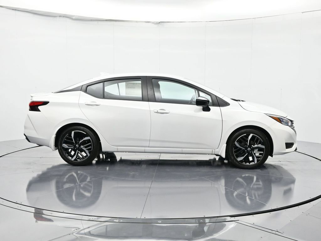 New 2025 Nissan Versa SR w/ Trunk Package FWD image 4