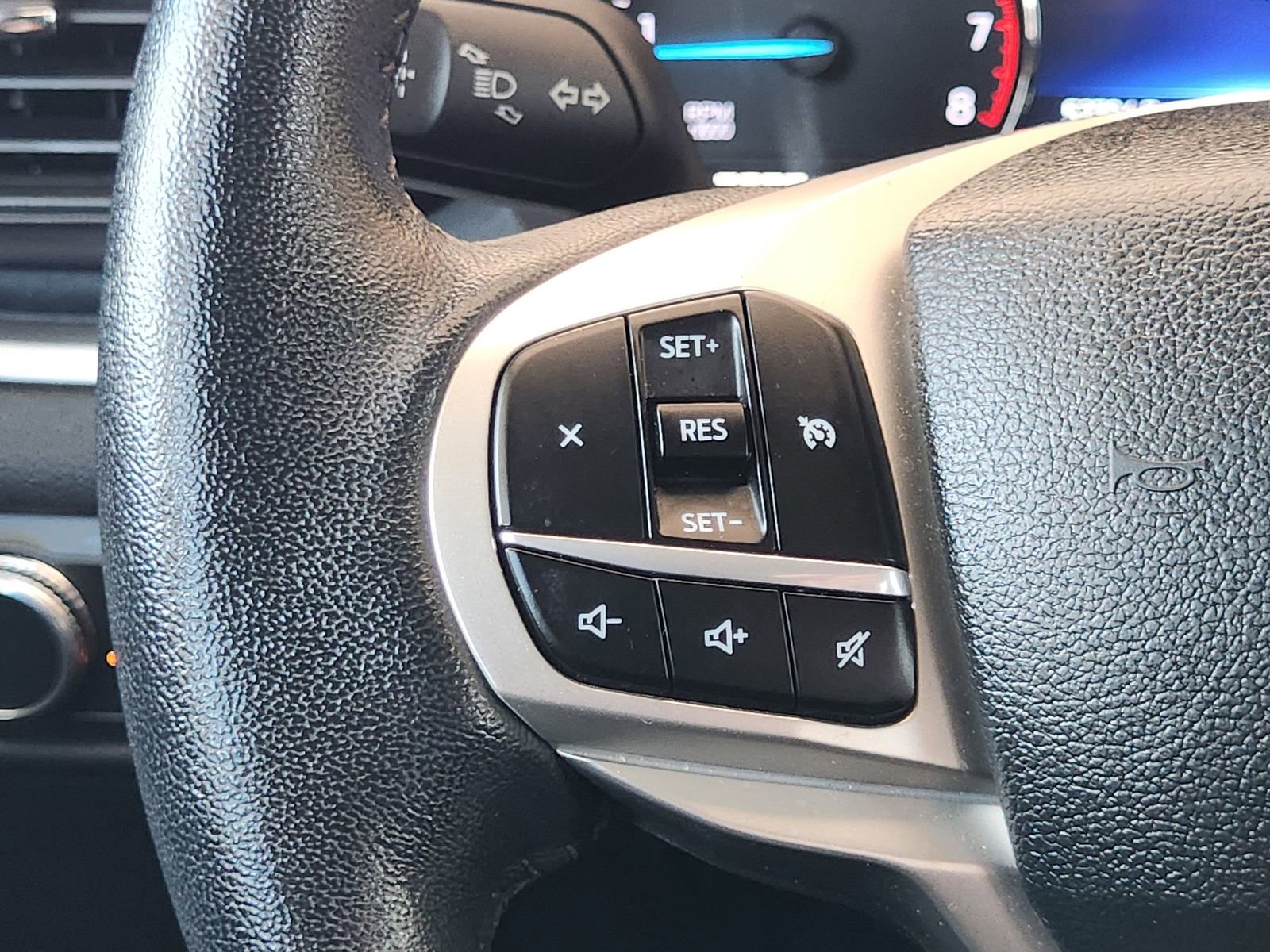 Used 2022 Ford Explorer XLT RWD image 29