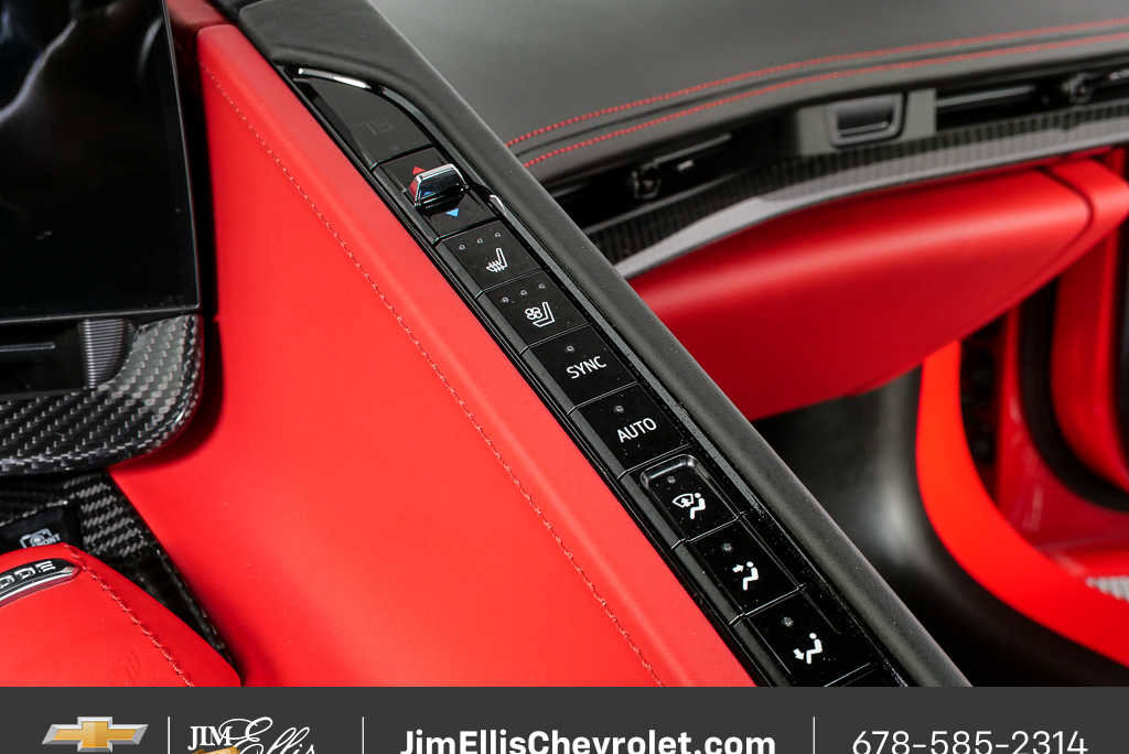 Used 2024 Chevrolet Corvette Stingray Premium Conv w/ Z51 Performance Package RWD image 33