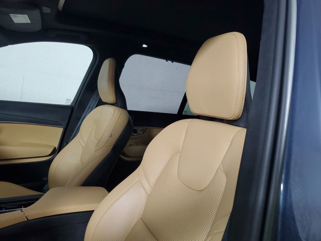 Certified 2023 Volvo XC90 B6 Ultimate w/ Lounge Package AWD/4WD image 25