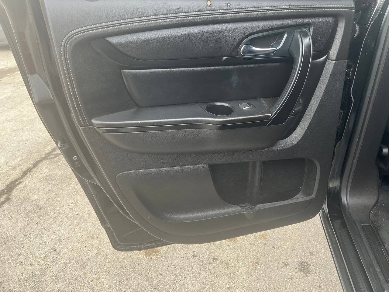Used 2016 GMC Acadia SLE FWD image 3