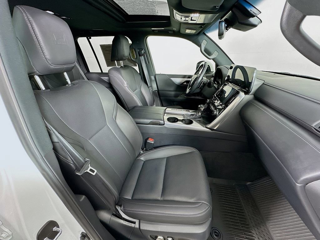 Used 2024 Lexus LX 600 F Sport image 36