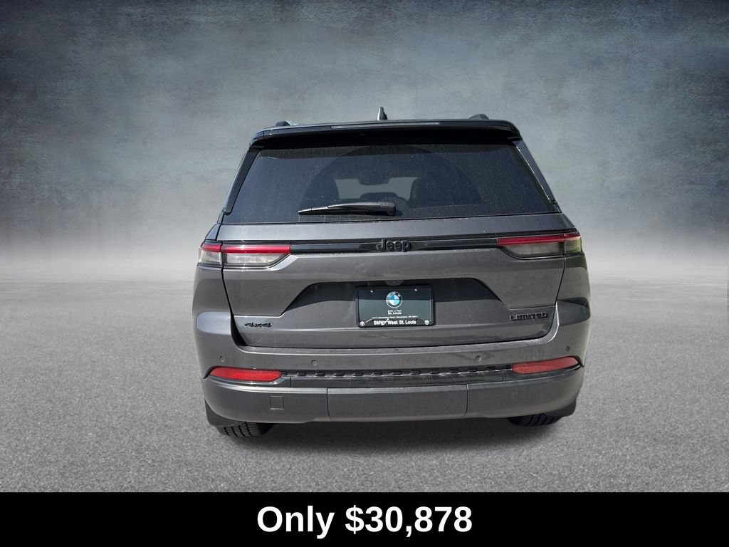 Used 2024 Jeep Grand Cherokee Limited w/ Black Appearance Package AWD/4WD image 4