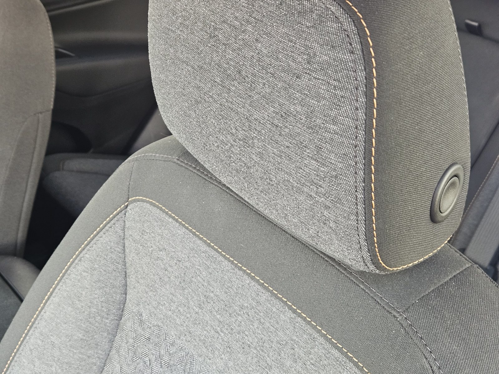 Certified 2024 Chevrolet Equinox LT FWD image 19