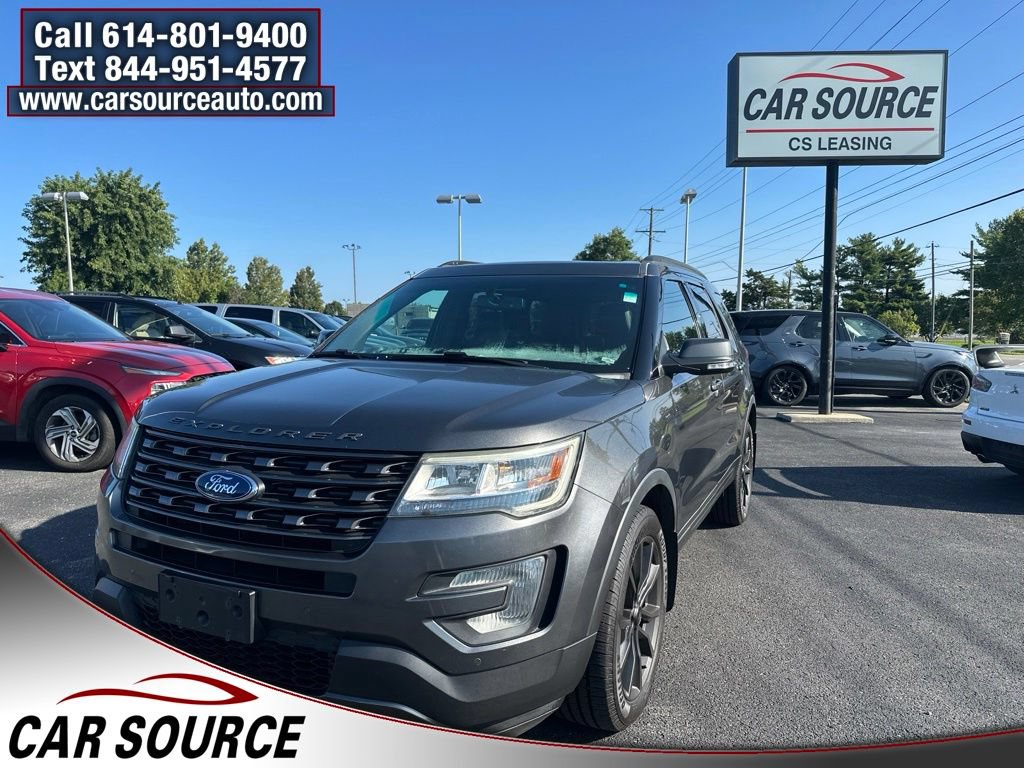 Used 2017 Ford Explorer XLT w/ Equipment Group 202A AWD/4WD image 1