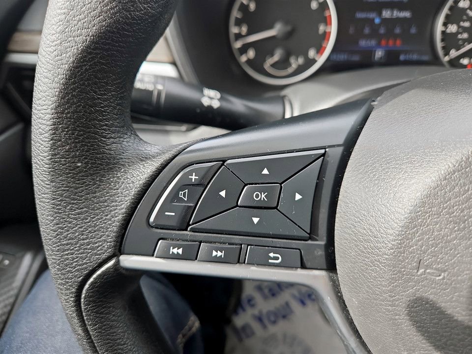 Used 2025 Nissan Altima 2.5 SV image 17