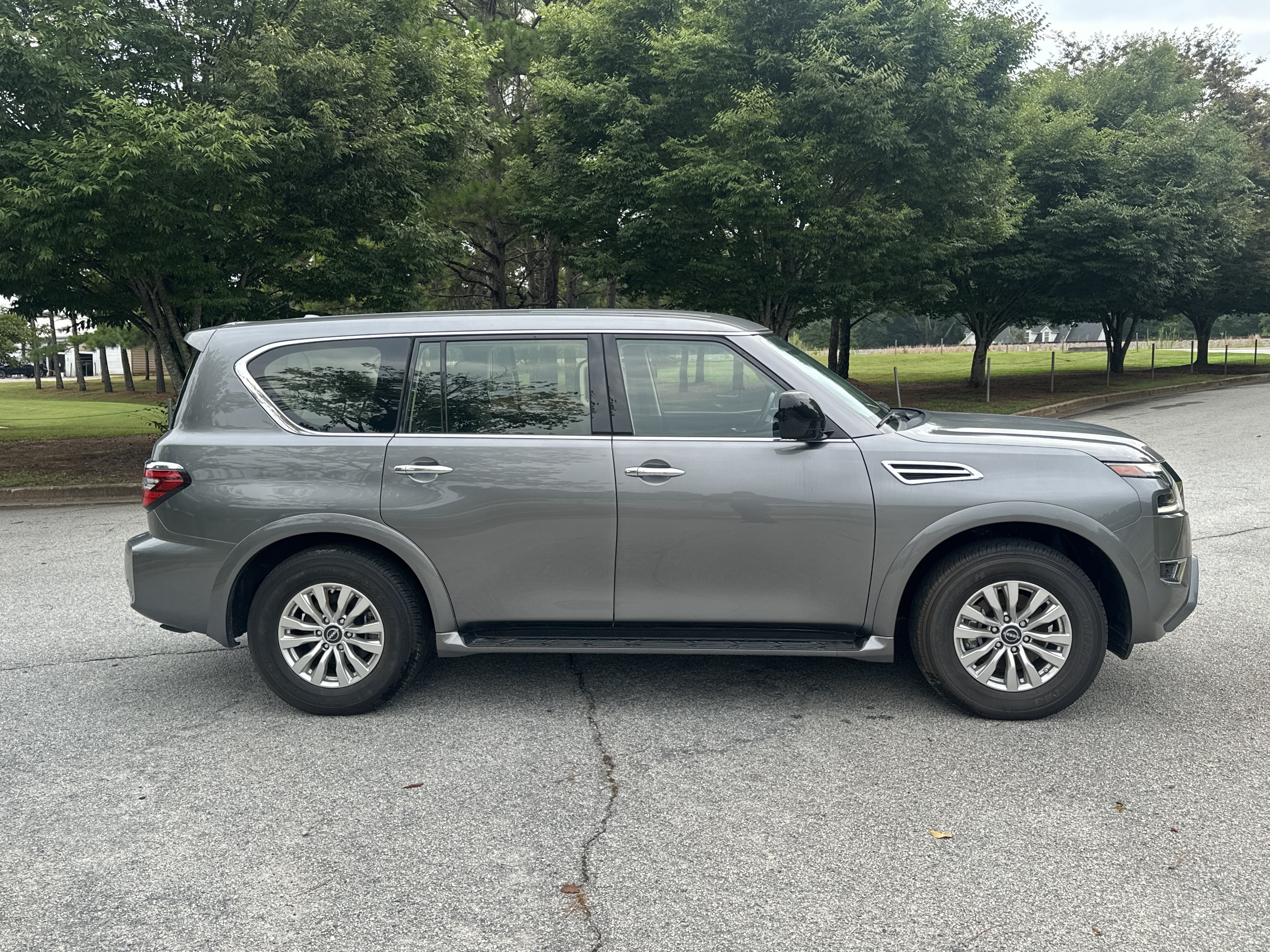 Used 2023 Nissan Armada S AWD/4WD image 4