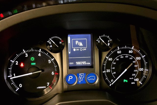 Used 2018 Lexus GX 460 Premium w/ Premium Package AWD/4WD image 40