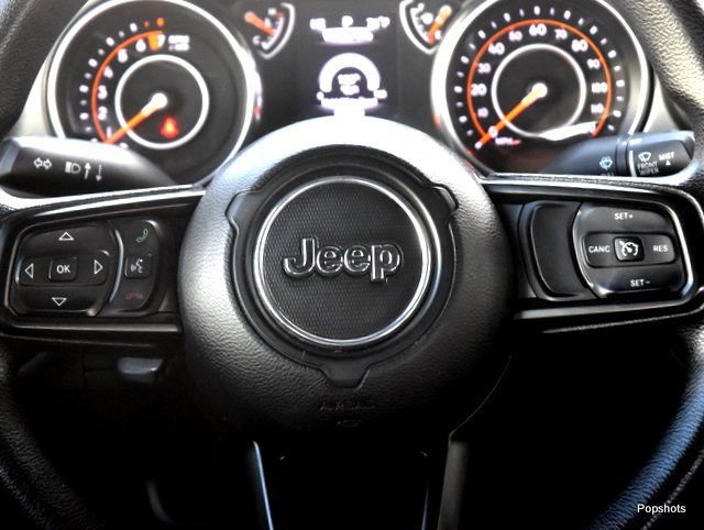 Used 2018 Jeep Wrangler Unlimited Sport image 15