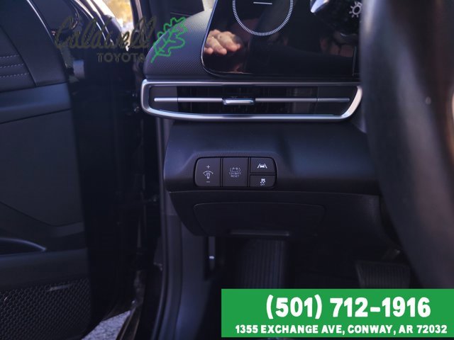 Used 2023 Hyundai Elantra Limited image 17