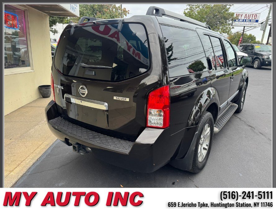 Used 2012 Nissan Pathfinder Silver w/ DVD Entertainment Pkg AWD/4WD image 4