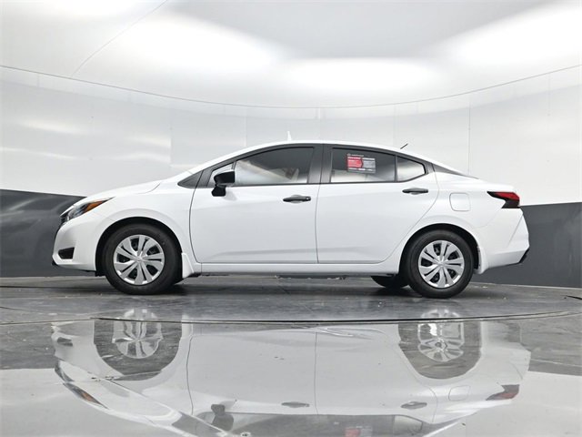 Used 2025 Nissan Versa S w/ Trunk Package image 52