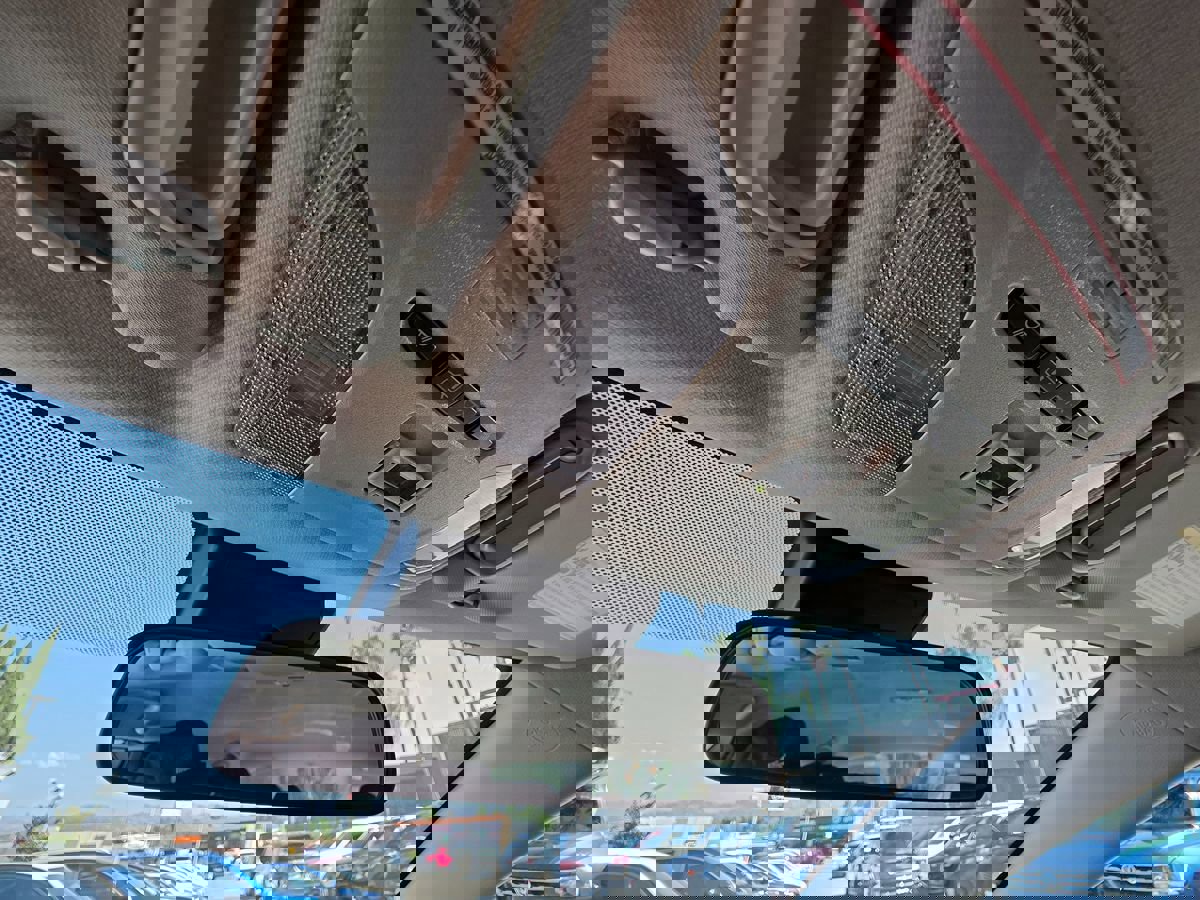 Used 2022 Toyota Corolla LE image 42