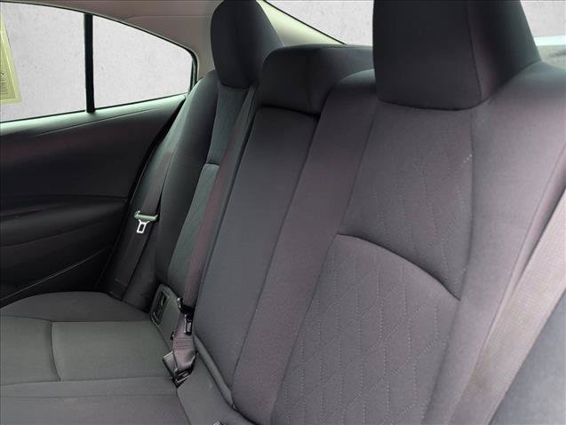 Used 2020 Toyota Corolla LE FWD image 18
