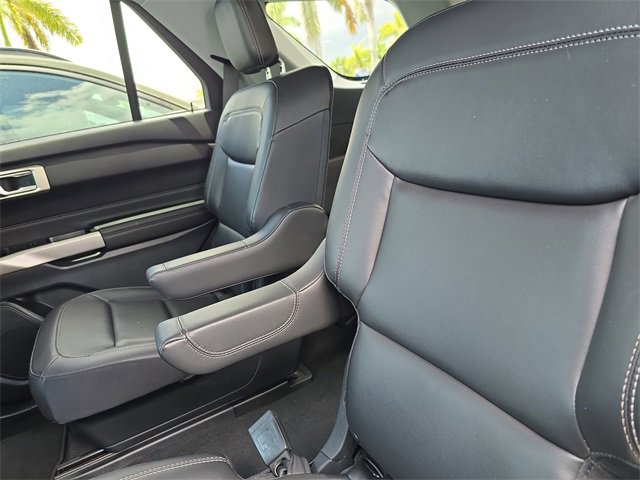 Used 2022 Ford Explorer XLT w/ Equipment Group 202A image 10
