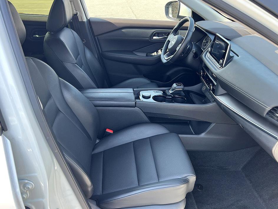 Certified 2023 Nissan Rogue SV w/ SV Premium B Package image 17