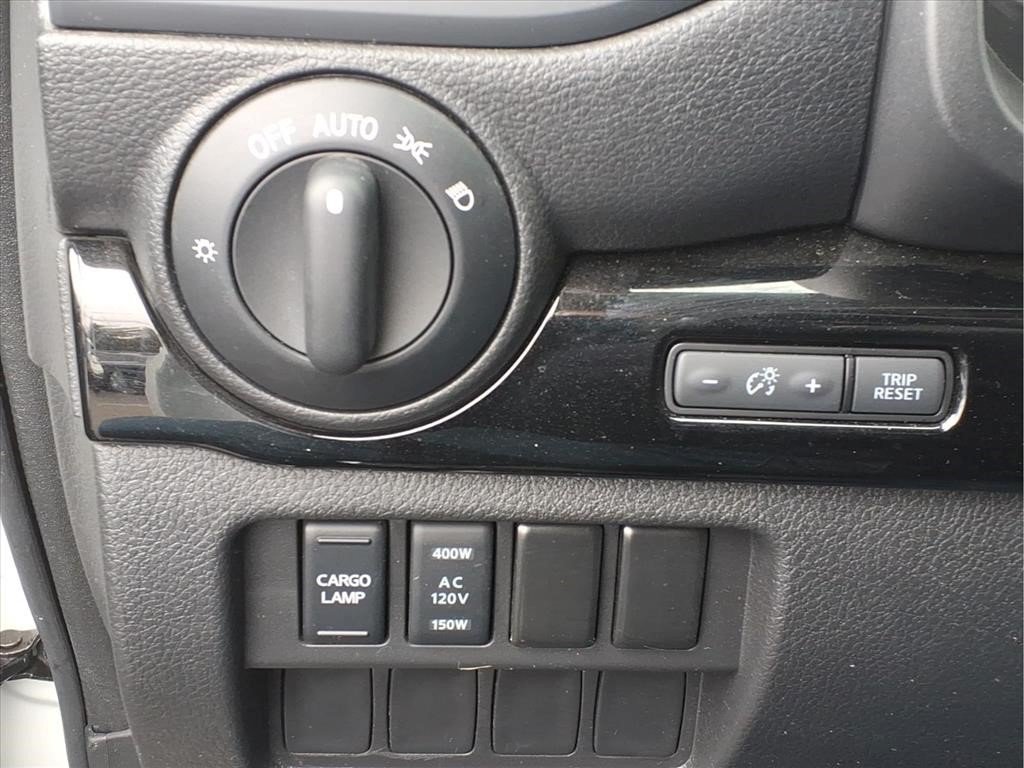 Certified 2024 Nissan Titan SV w/ SV Convenience Package AWD/4WD image 26