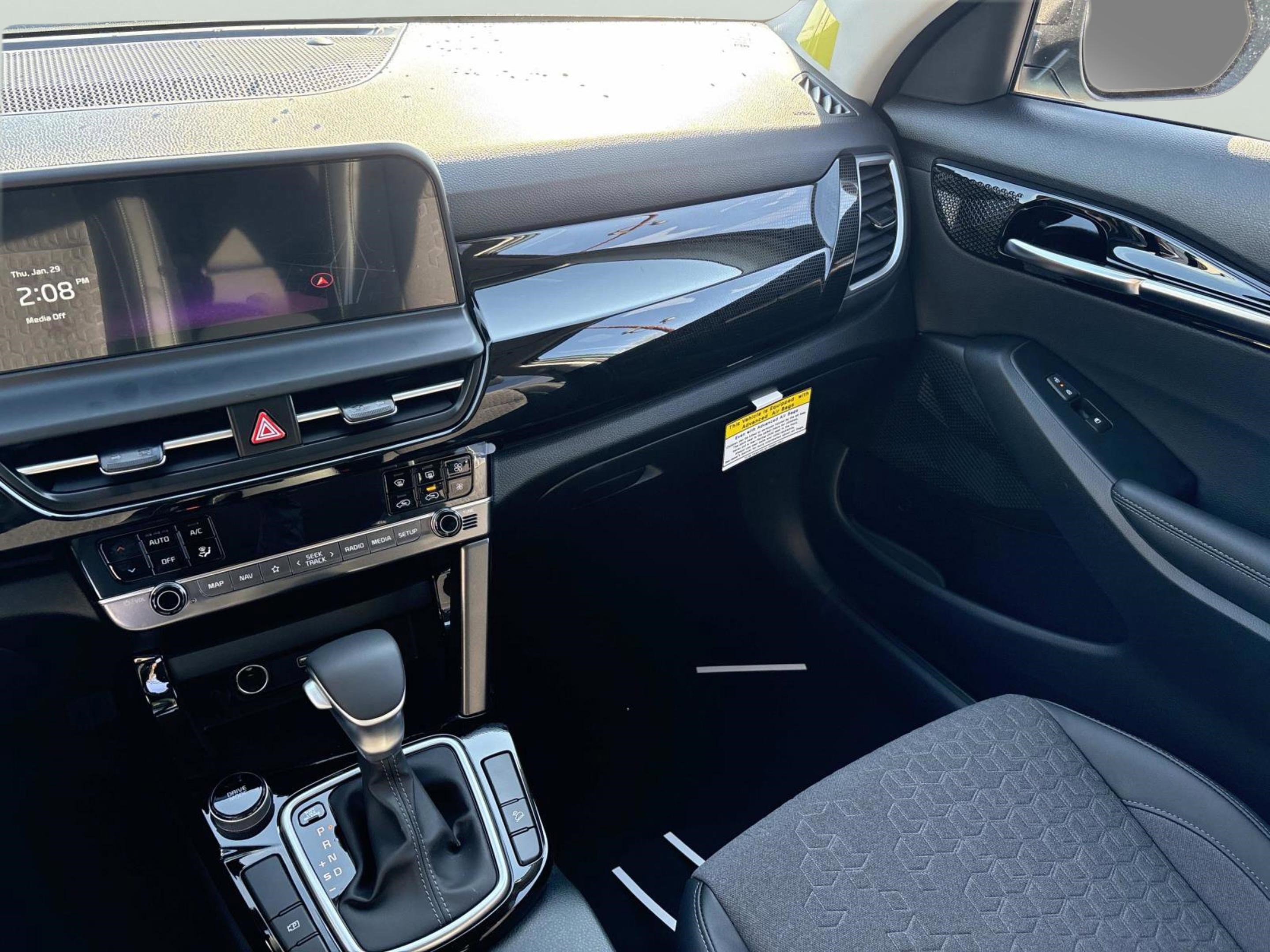 New 2026 Kia Seltos S image 14