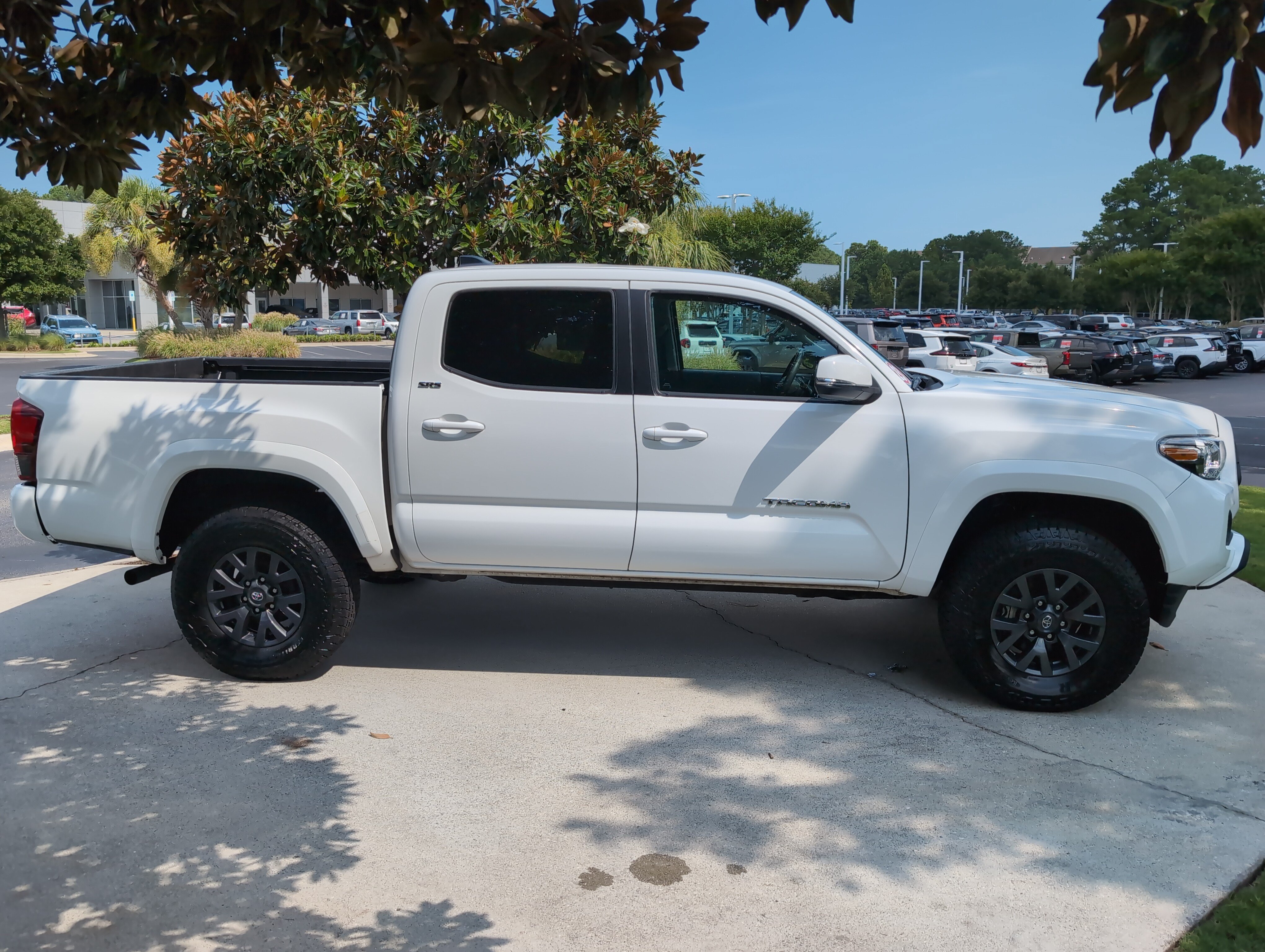Certified 2023 Toyota Tacoma SR5 w/ Technology Package RWD image 11