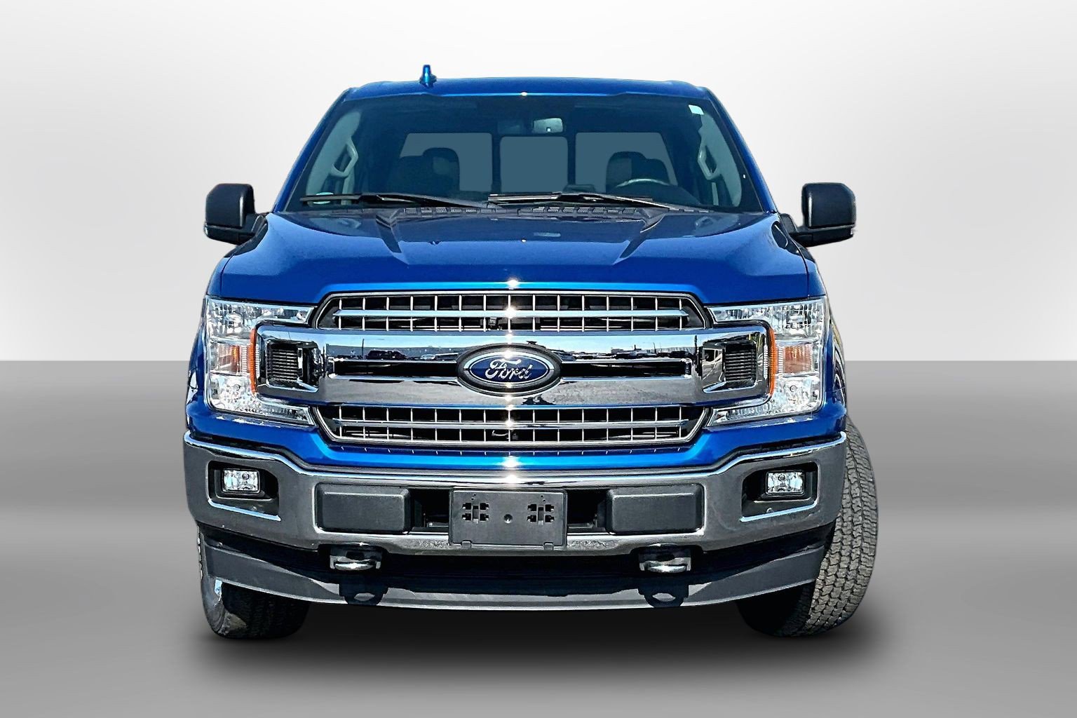 Used 2018 Ford F150 XLT w/ Equipment Group 302A Luxury AWD/4WD image 3