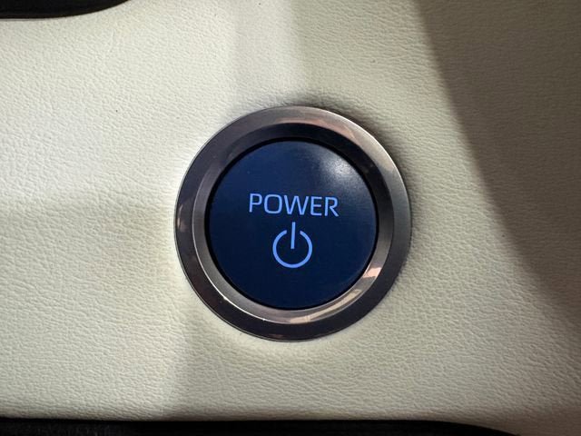 Used 2022 Toyota Tundra Capstone AWD/4WD image 26