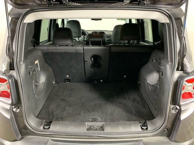 Used 2018 Jeep Renegade Trailhawk image 26