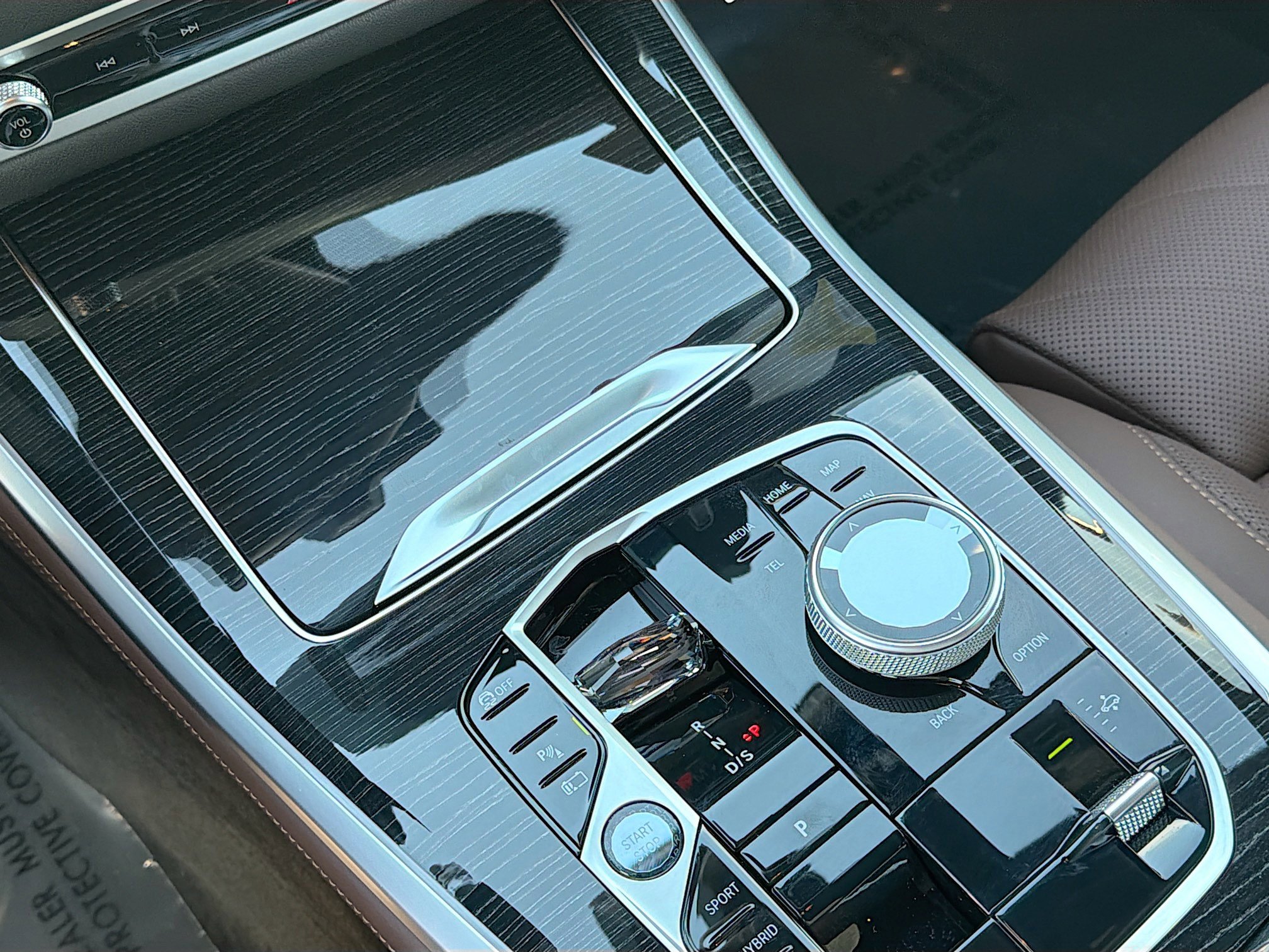 New 2026 BMW X5 xDrive50e w/ Executive Package image 29