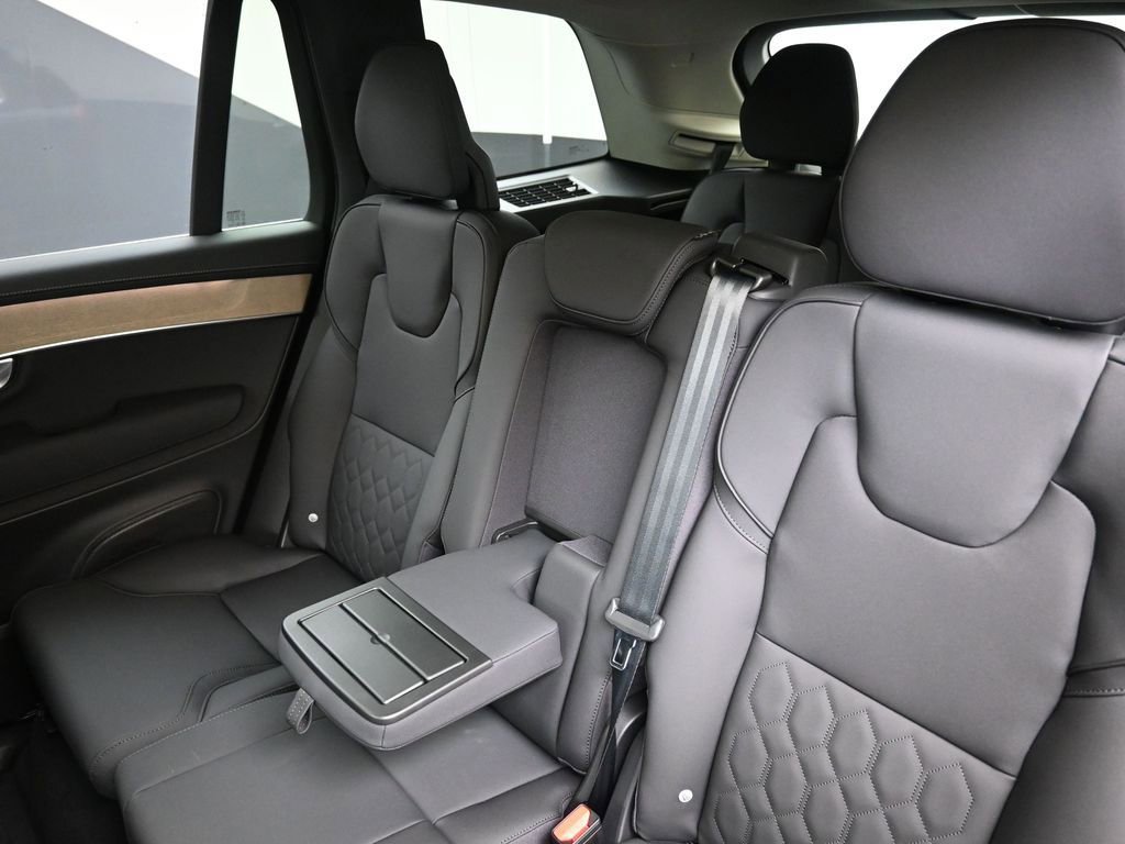 New 2026 Volvo XC90 B6 Plus w/ Protection Package Premier image 22