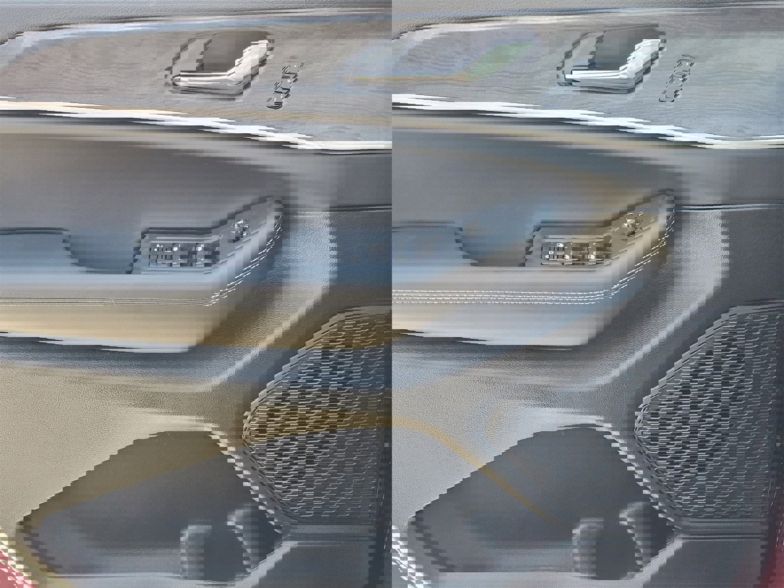 New 2025 Jeep Grand Cherokee Limited w/ Trailer Tow Package image 25