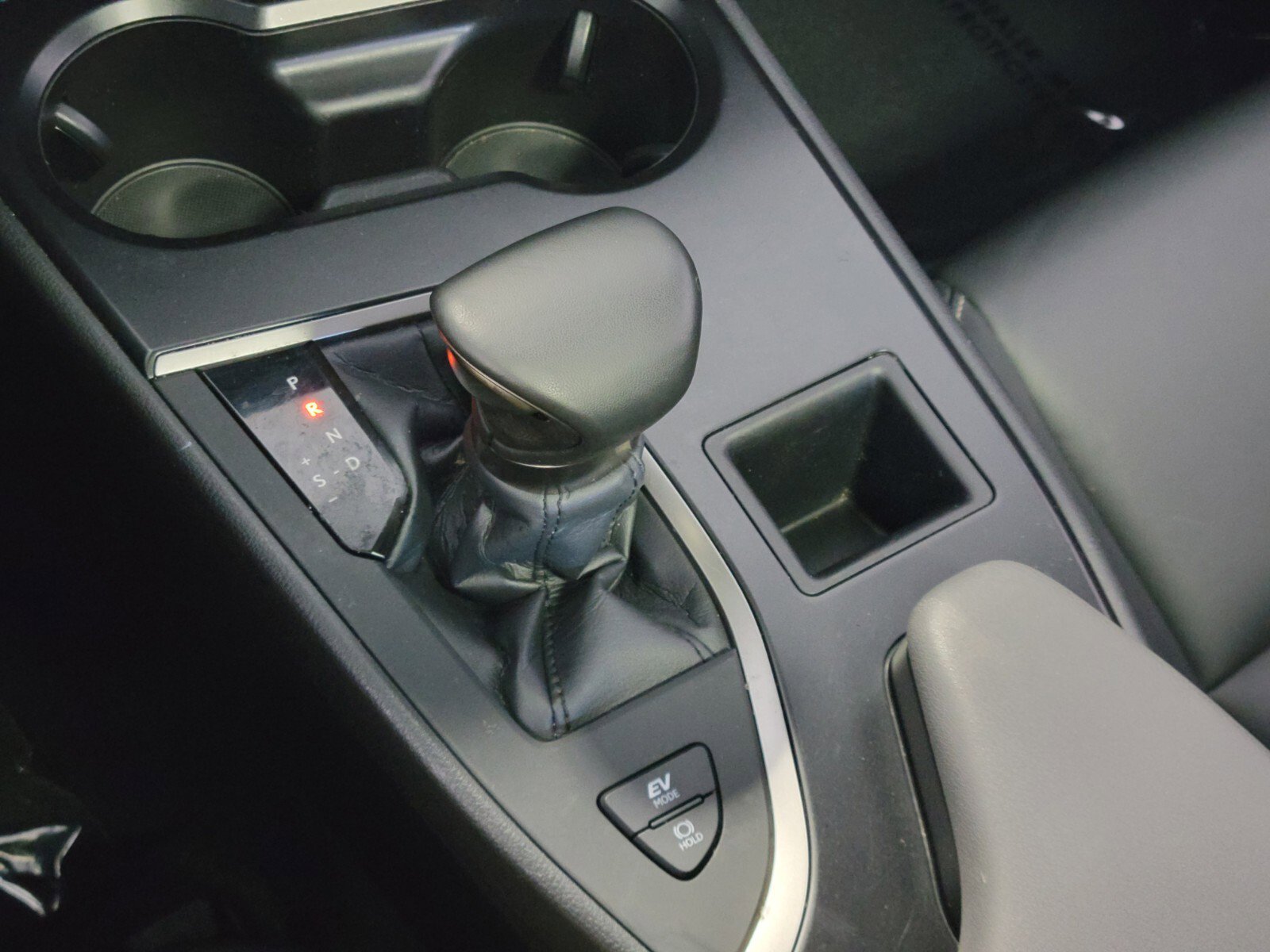 Certified 2024 Lexus UX 250h FWD image 26