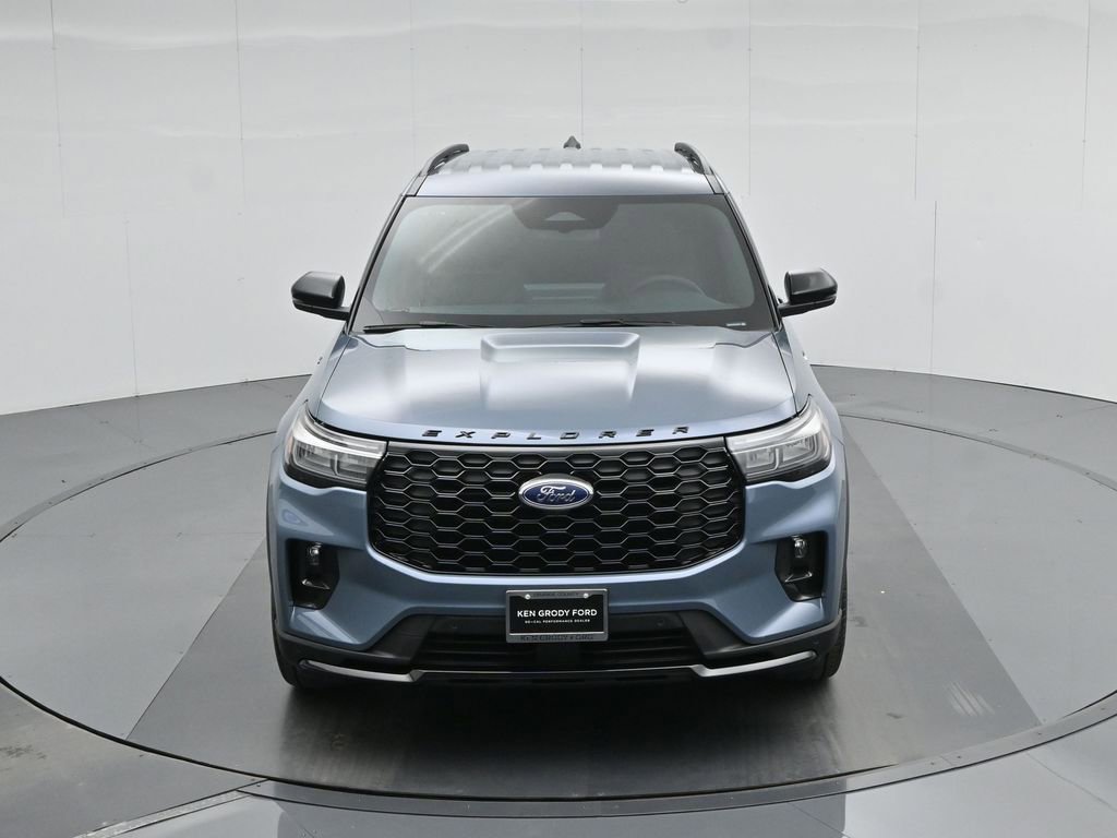 New 2026 Ford Explorer ST-Line w/ ST-Line Street Pack RWD image 40