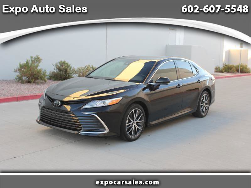 Used 2023 Toyota Camry XLE image 1