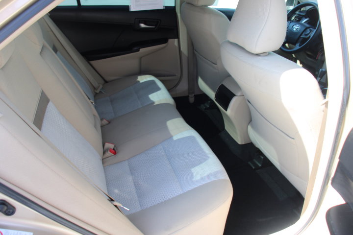 Used 2012 Toyota Camry LE FWD image 17