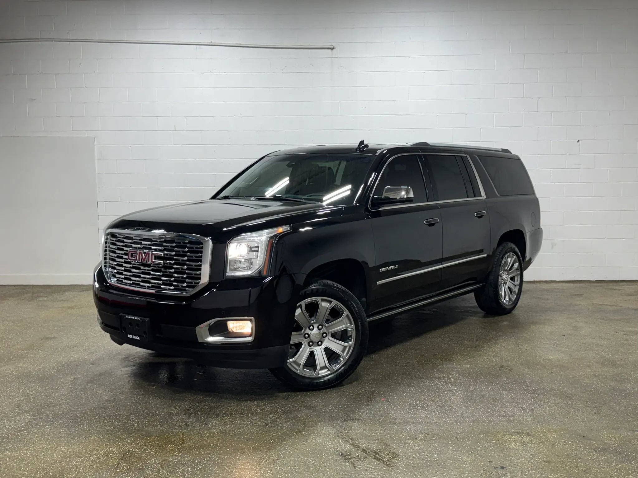 Used 2018 GMC Yukon XL Denali w/ Denali Ultimate Package AWD/4WD image 7