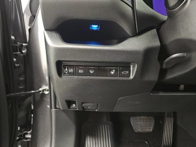 Used 2022 Toyota RAV4 XSE w/ XSE Grade Weather Package AWD/4WD image 17