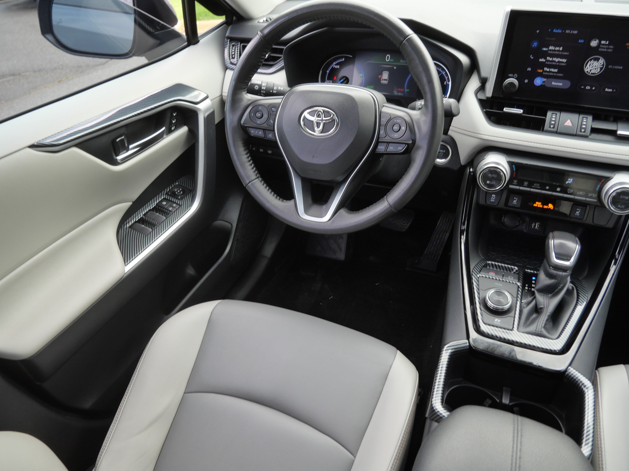 Certified 2024 Toyota RAV4 XLE Premium w/ Weather Package AWD/4WD image 10