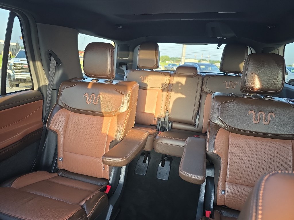 Used 2025 Ford Expedition King Ranch AWD/4WD image 8