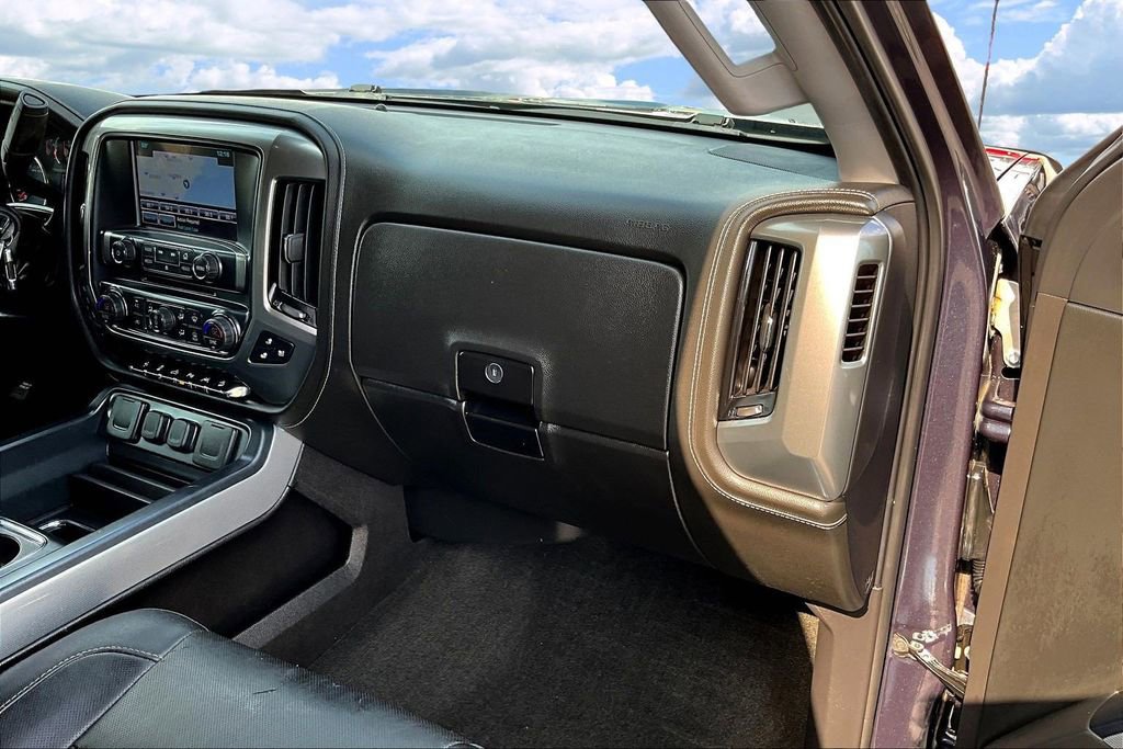 Used 2018 Chevrolet Silverado 1500 LTZ Z71 w/ Centennial Edition image 29