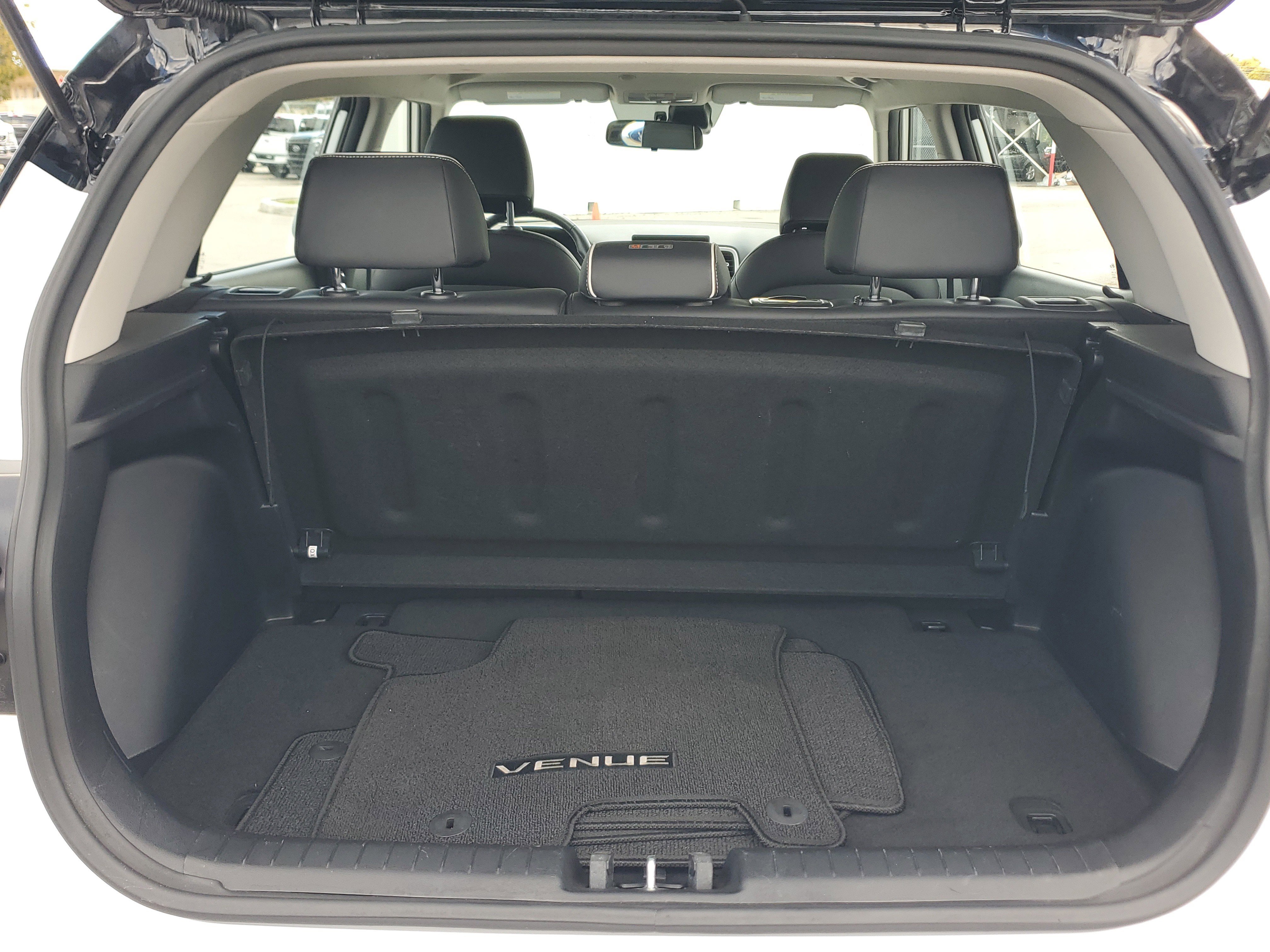 Used 2023 Hyundai Venue Limited w/ Cargo Package image 15