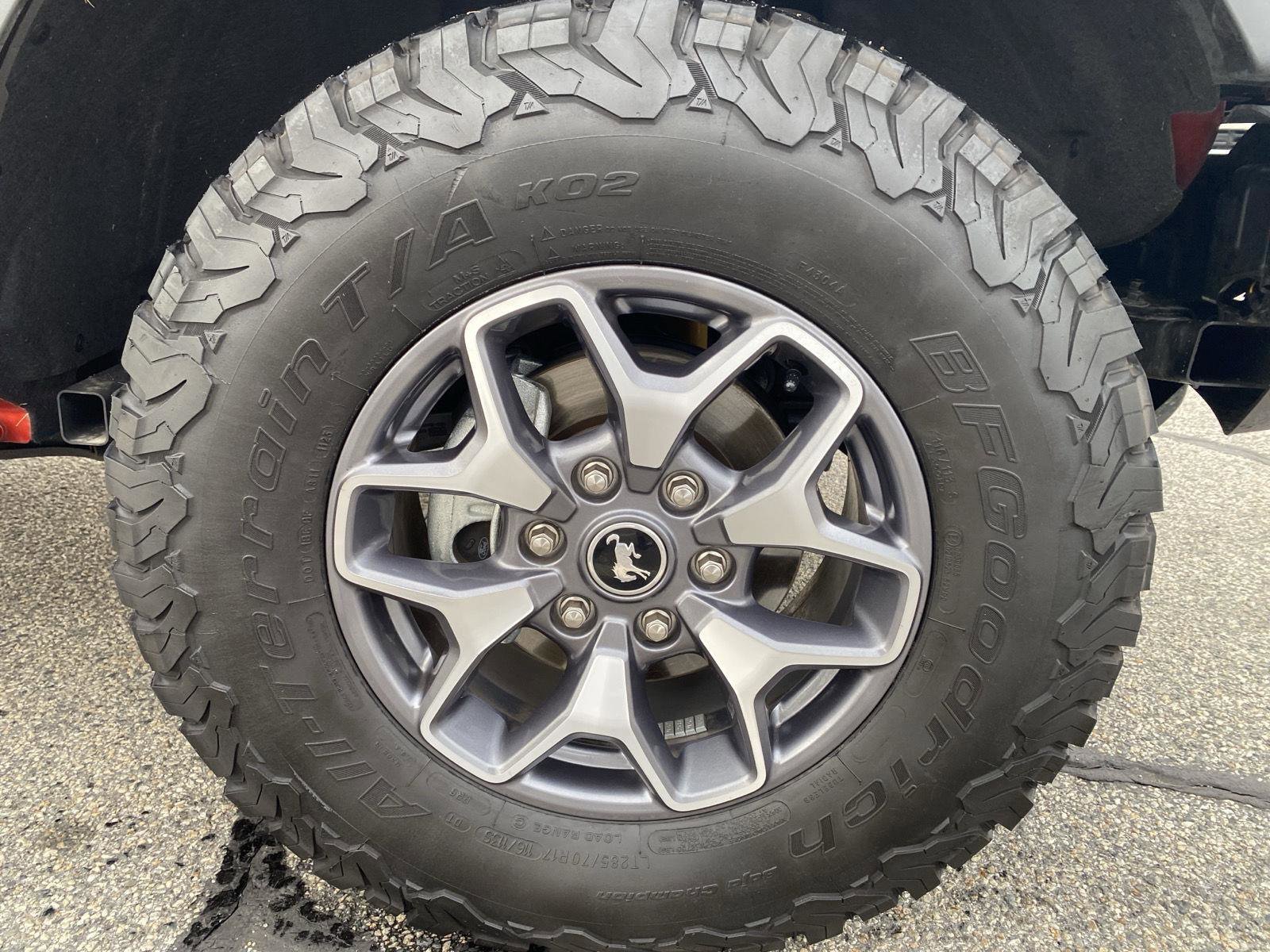 Used 2023 Ford Bronco Badlands image 11