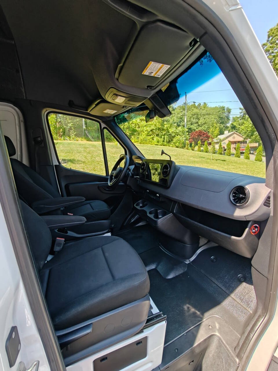 Used 2021 Mercedes-Benz Sprinter 2500 image 5